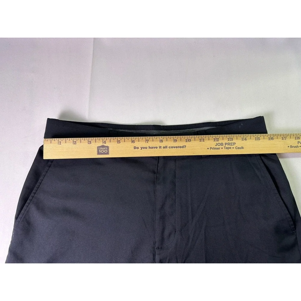 Roundtree & Yorke Performance Shorts Mens 32 Black Golf Stretch Moisture Wicking